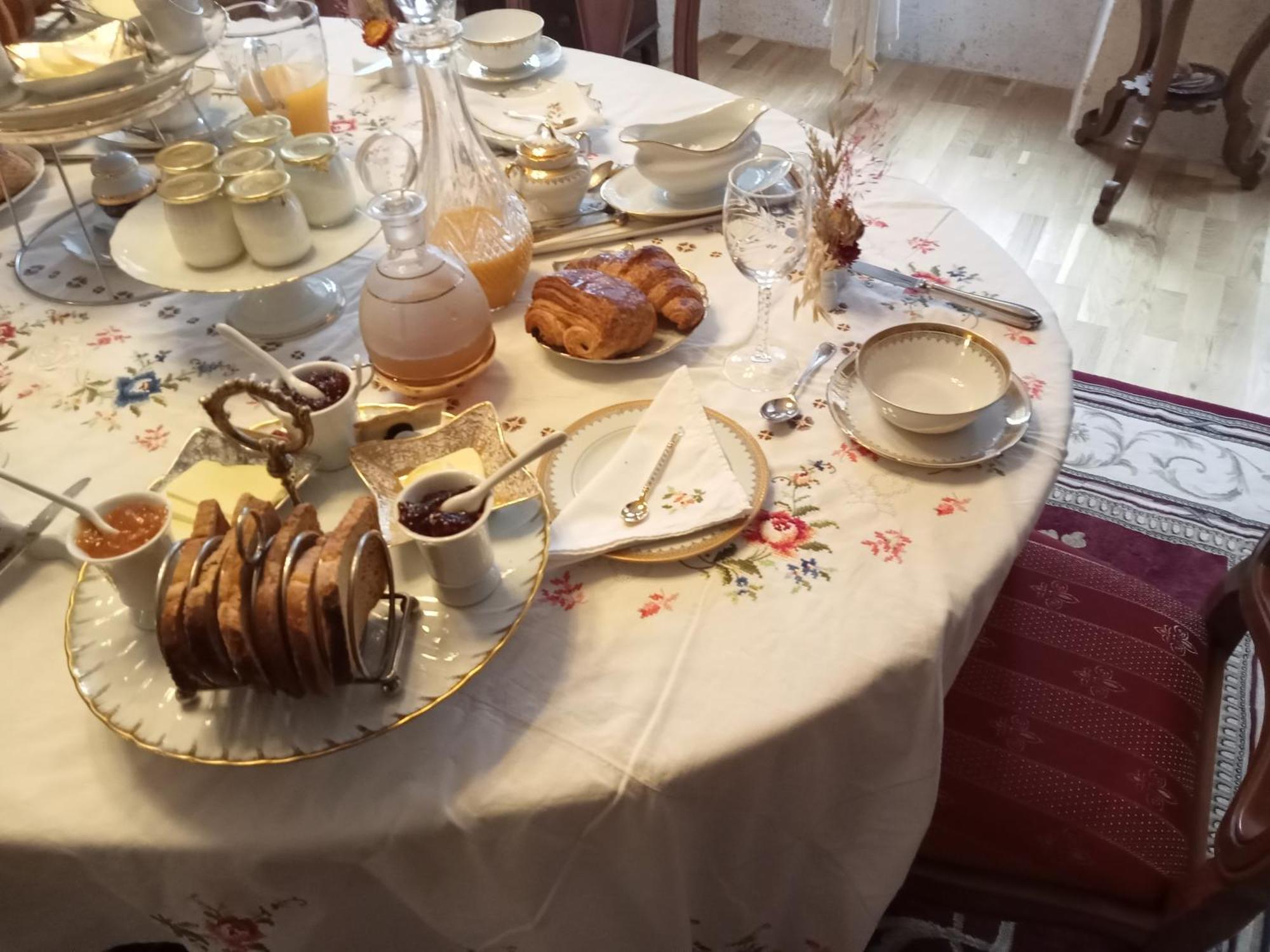 Bed and Breakfast Maison Gay Lussac St Leonard De Noblat Сен-Леонар-де-Нобла Экстерьер фото